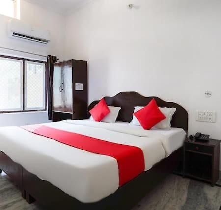 Backpackers Karma Home Stay Khajurāho Екстериор снимка