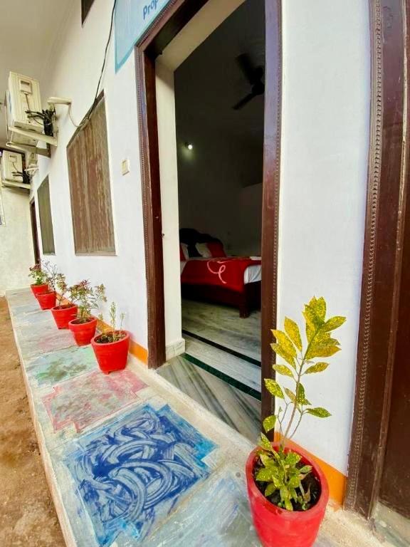 Backpackers Karma Home Stay Khajurāho Екстериор снимка
