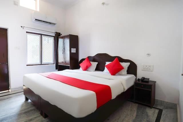 Backpackers Karma Home Stay Khajurāho Екстериор снимка